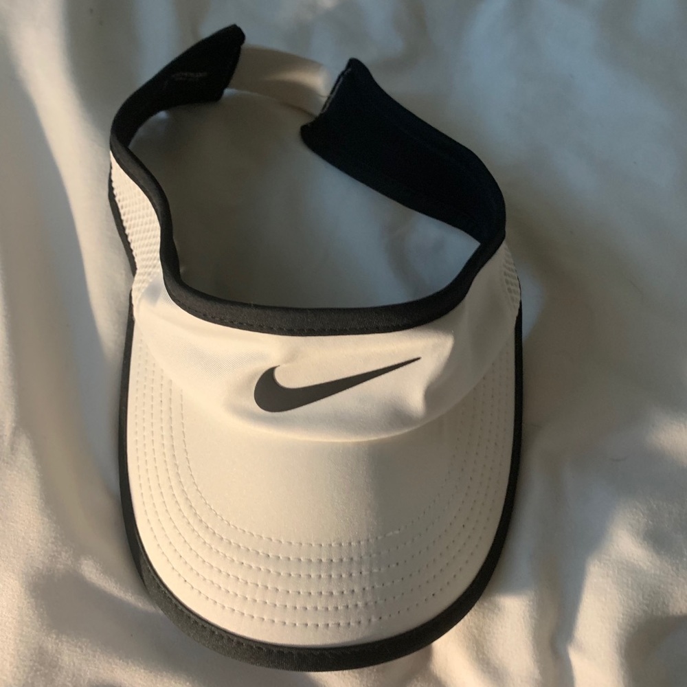 Nike visor